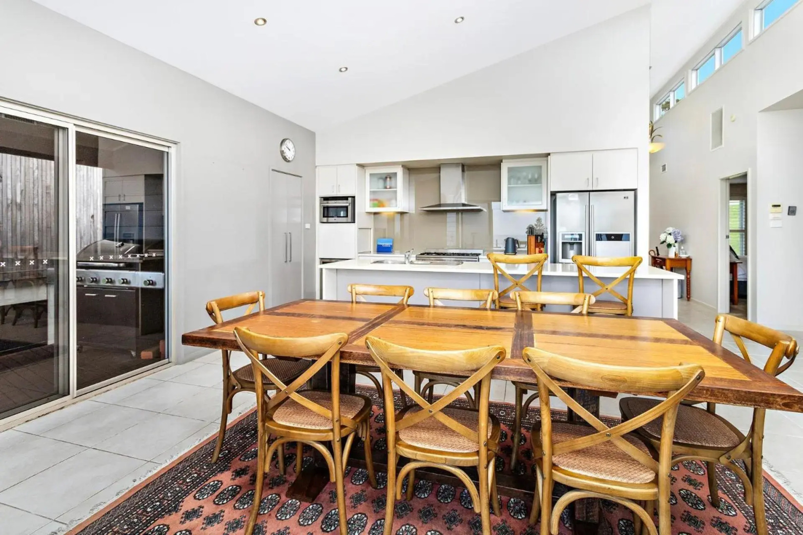 VUE DE LA MER Gerroa 4pm Check Out Sundays