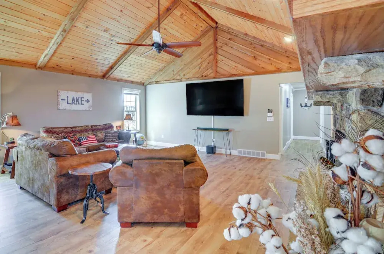 River-view Somerset Home: Large Deck, Fire Pit!