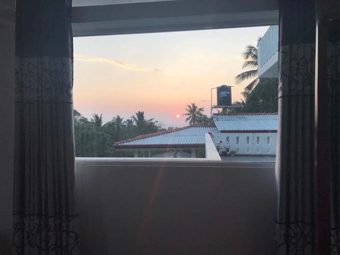 Ocean Breeze - Unawatuna