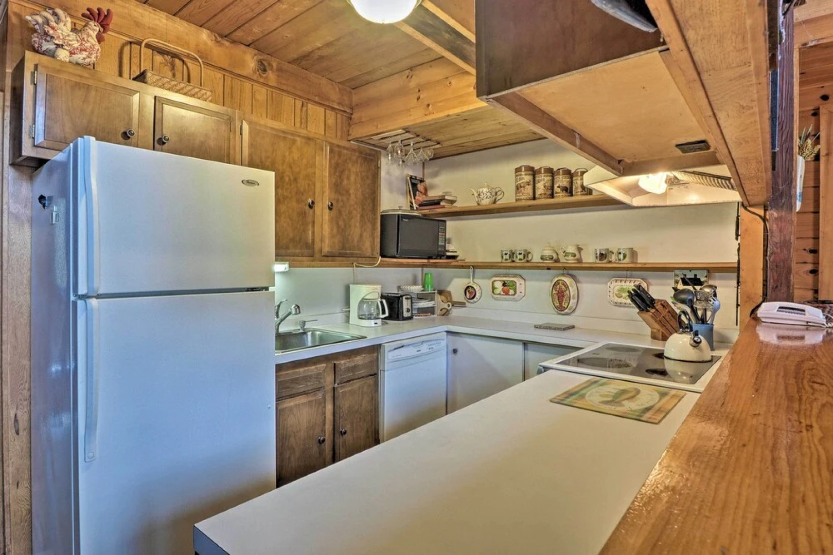 Lakefront Berkshires Retreat w/ Deck, Dock & Boat!