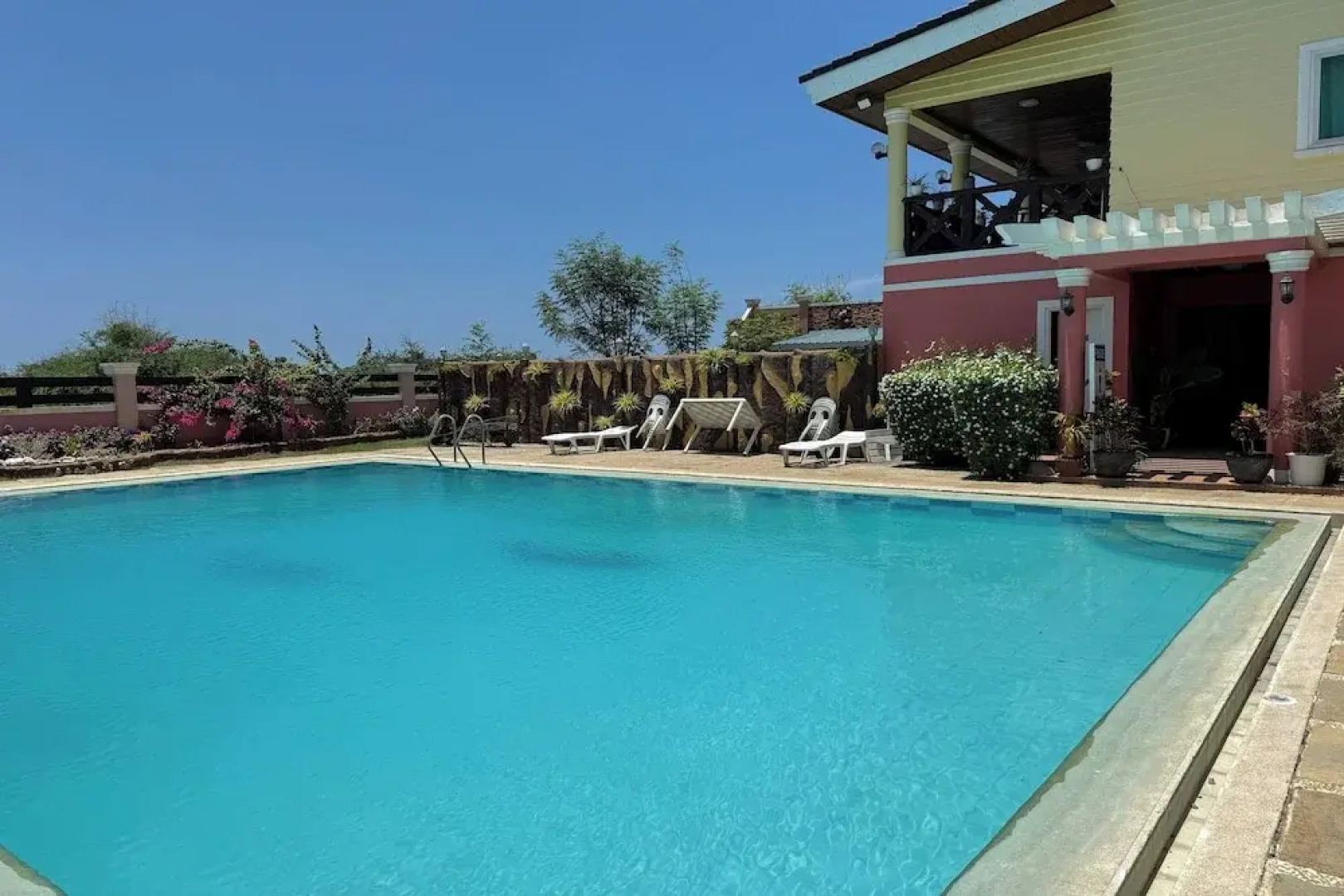 Ovemar Resort Hotel Near Vigan