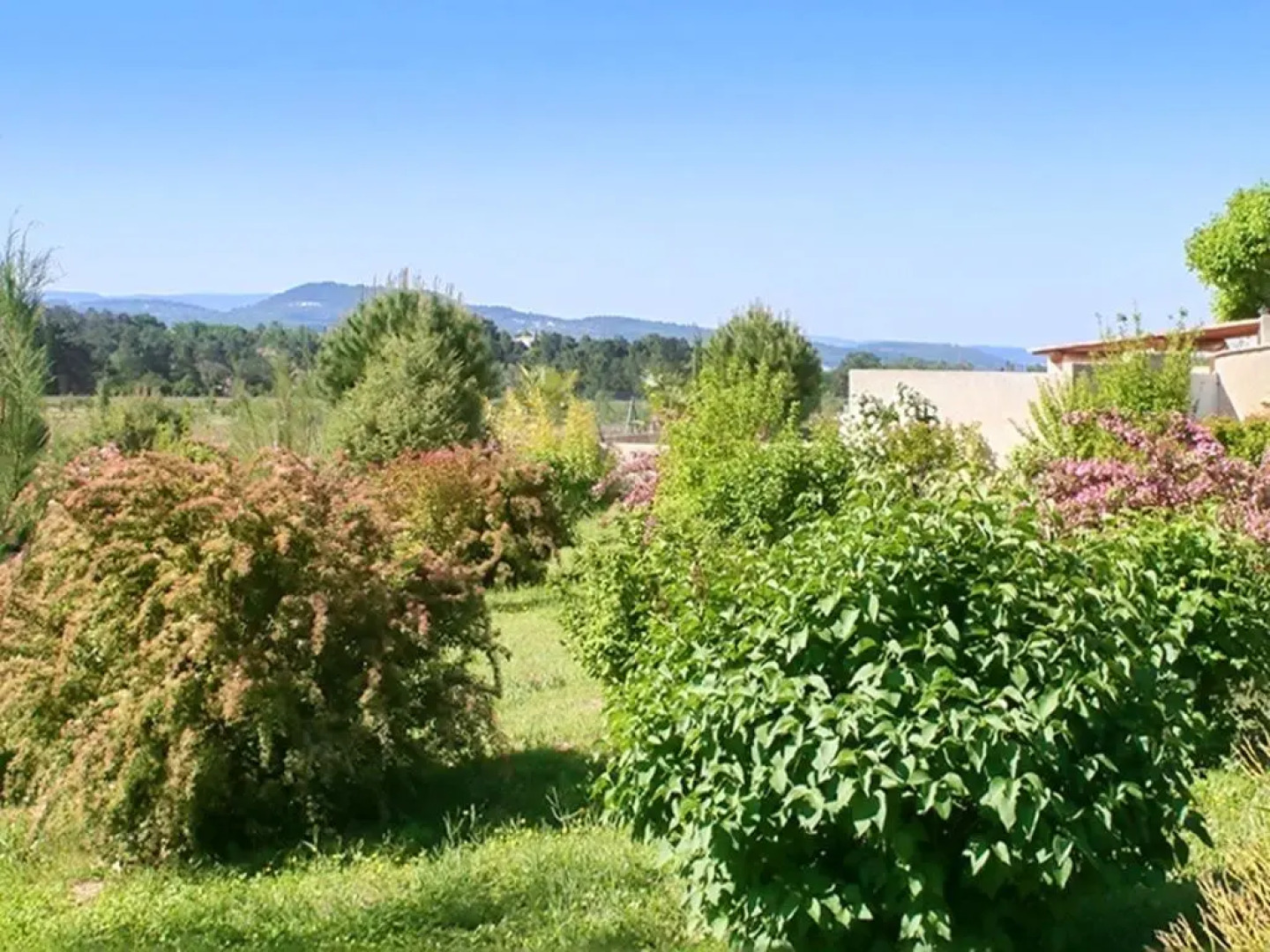 Villa de 2 chambres avec piscine privee jardin et wifi a Mormoiron