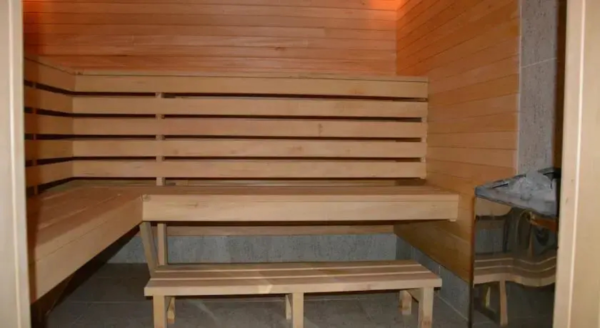 Deluxe Apartment with Pool and Sauna