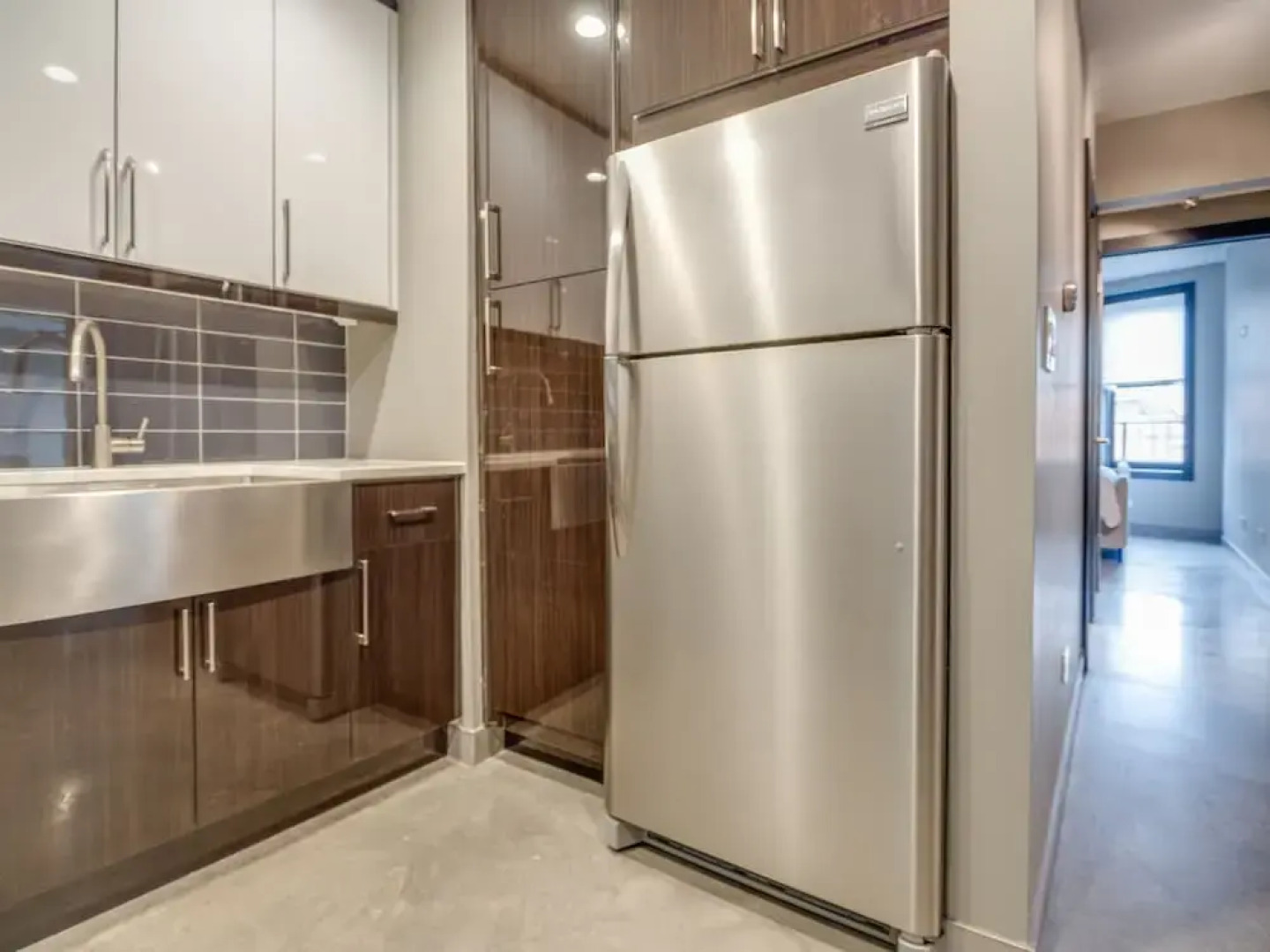 Deedee's Apartments - Lofts at Grove