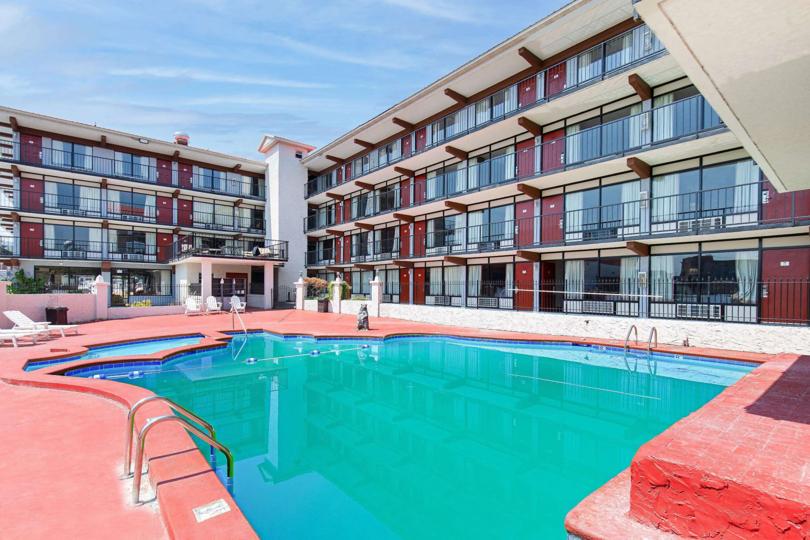 Americana Inn, a Travelodge by Wyndham