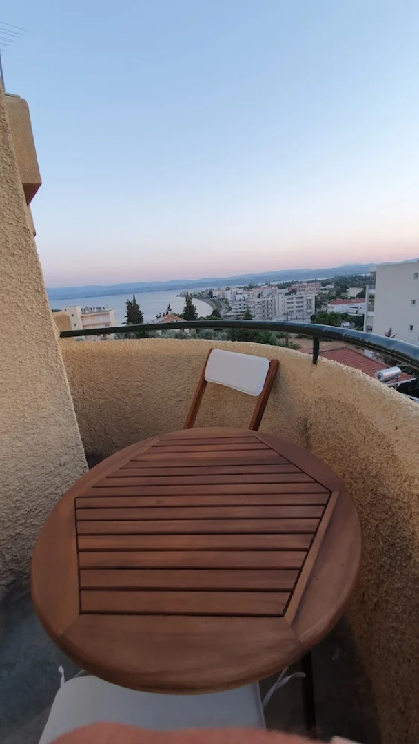 Lefkadi Apartments by the sea