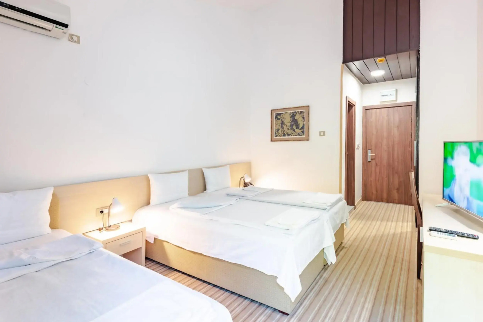 Hotel Pela