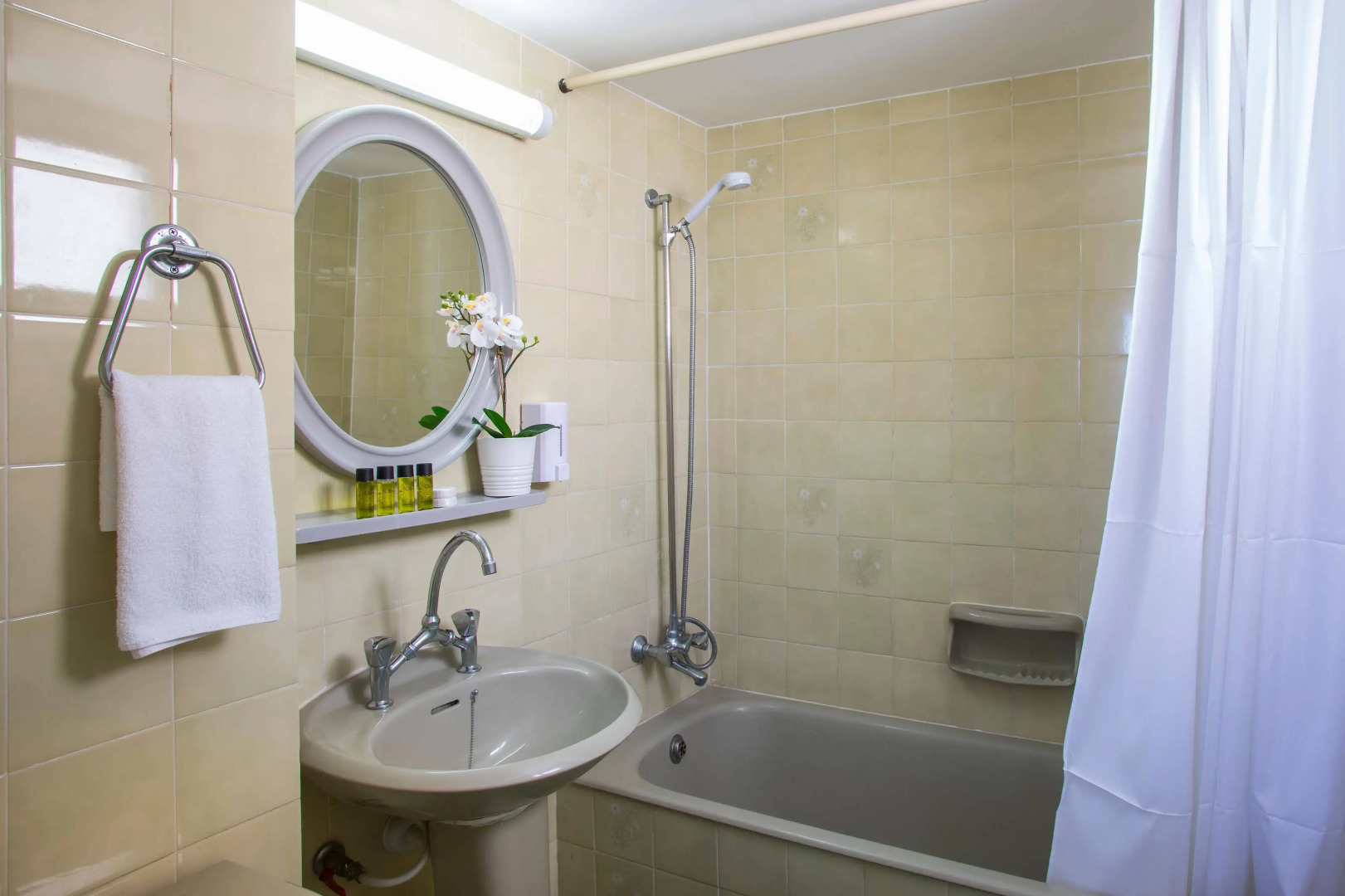 Costantiana Beach Hotel Apartments