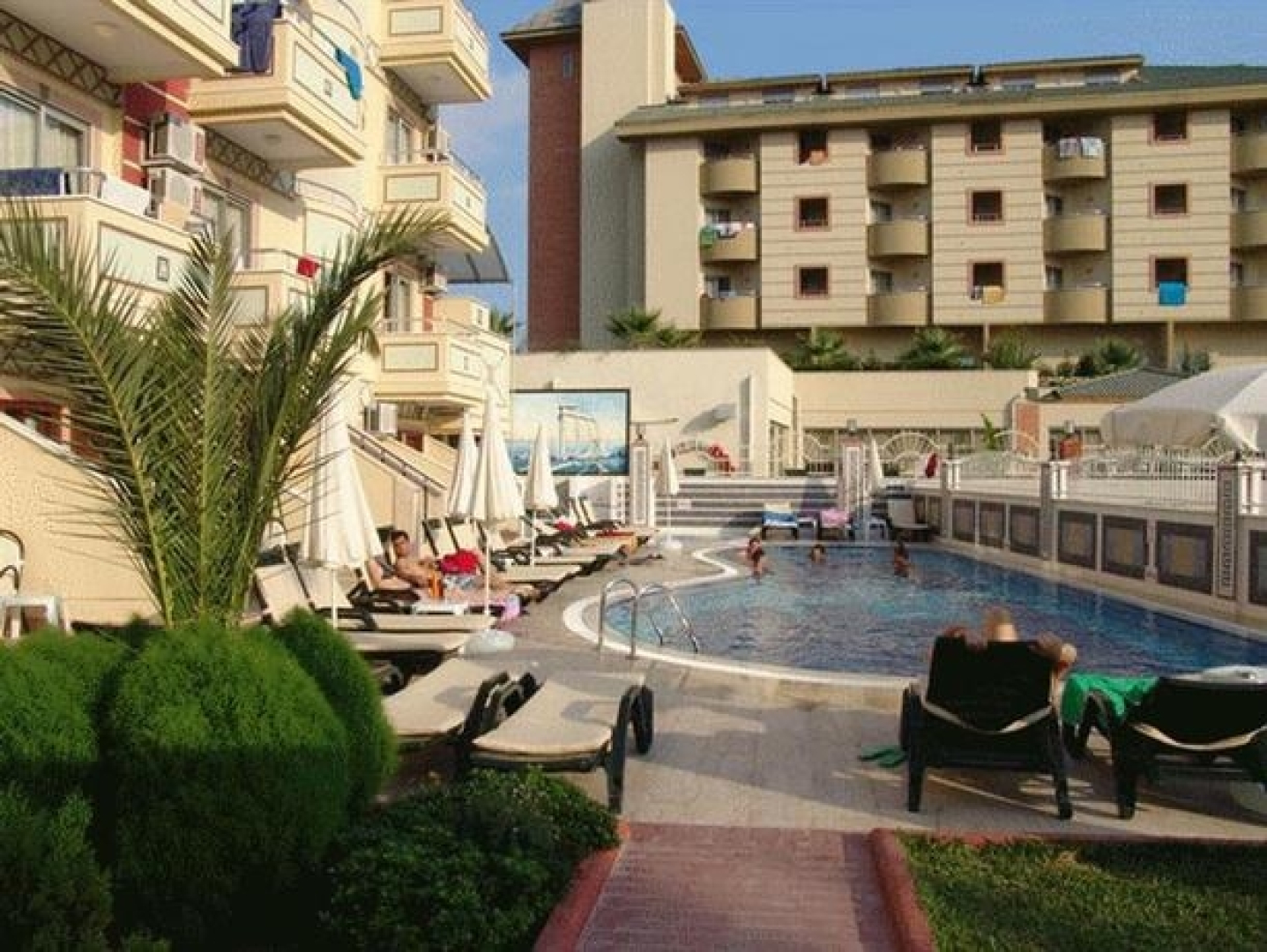 Side Zeugma Adult Only +16 Age