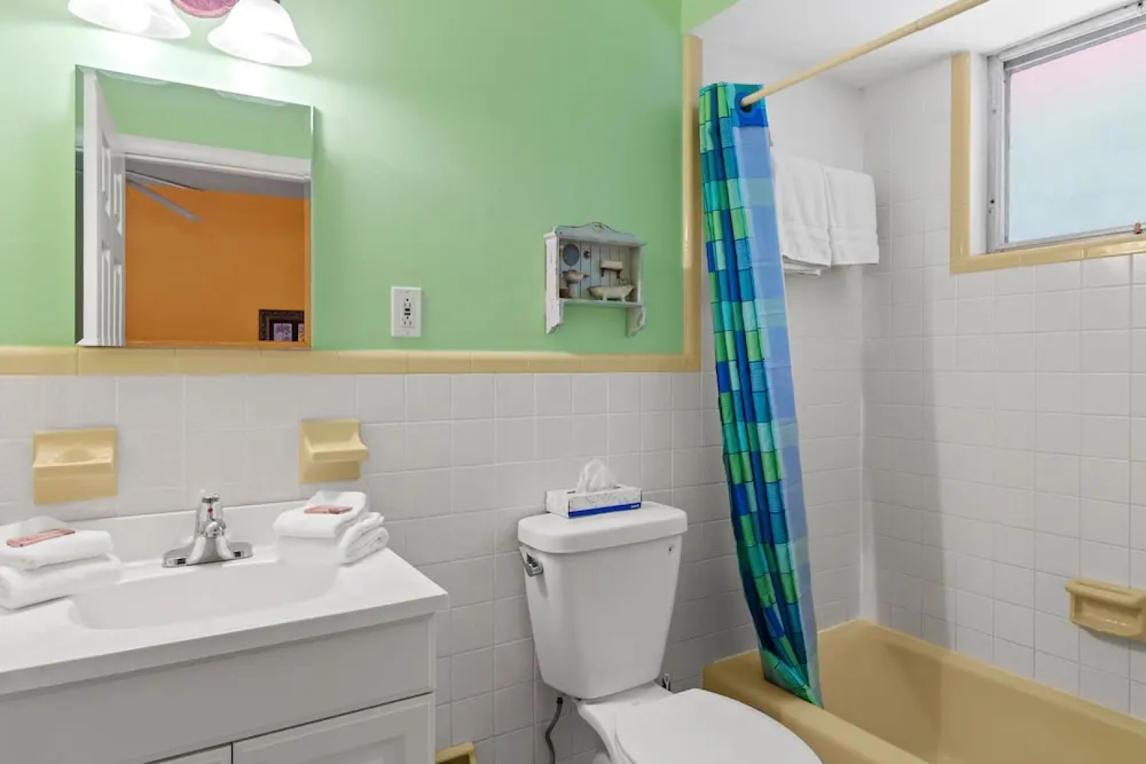 THE Palmview AND Sandpiper Inns