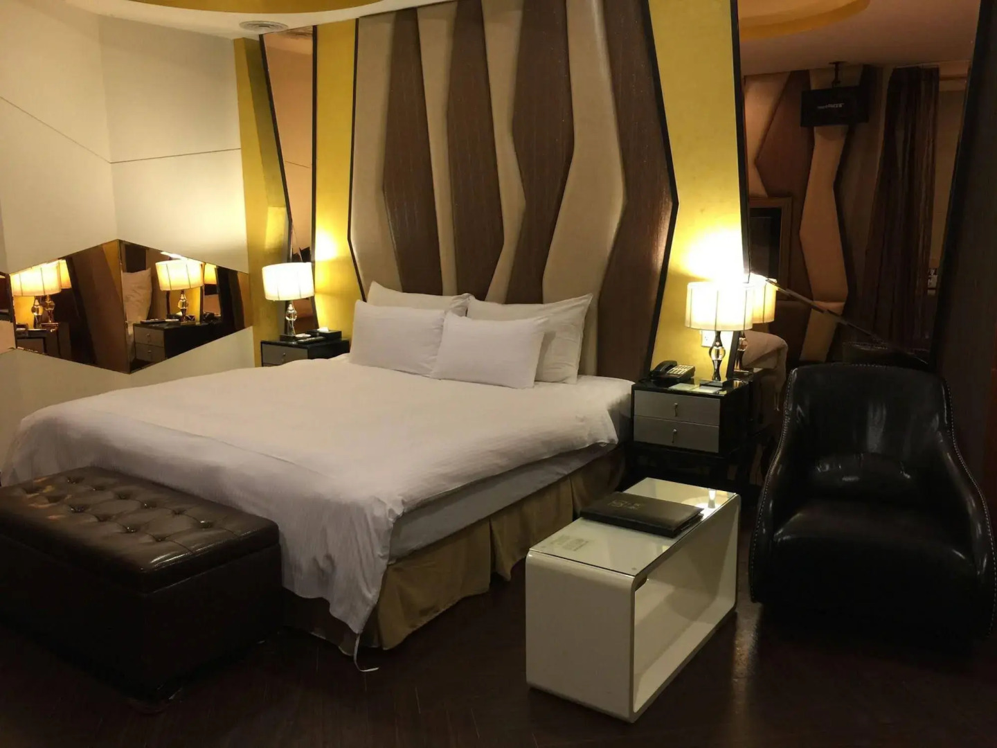 Discovery Motel - Yanping