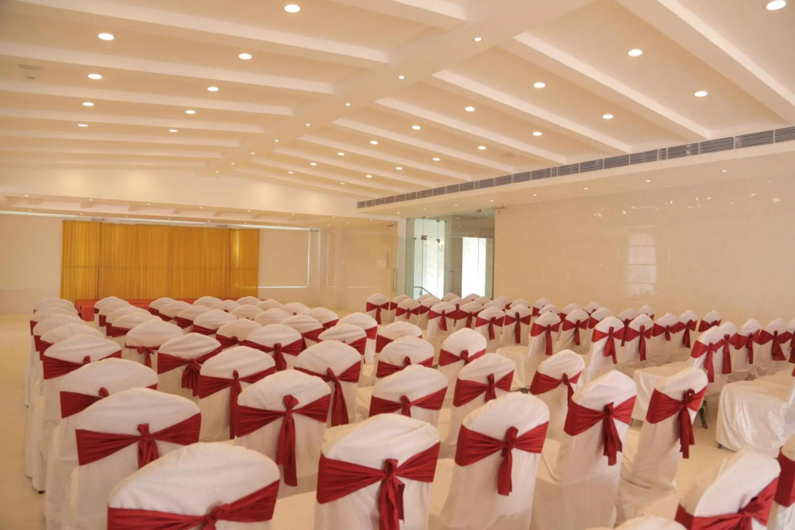 OYO 1050 Hotel Aksharadha