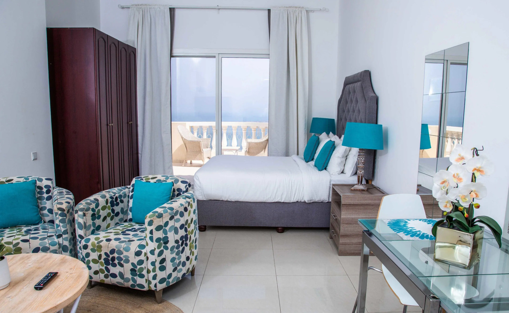 Al Hamra Village Holiday Apartments