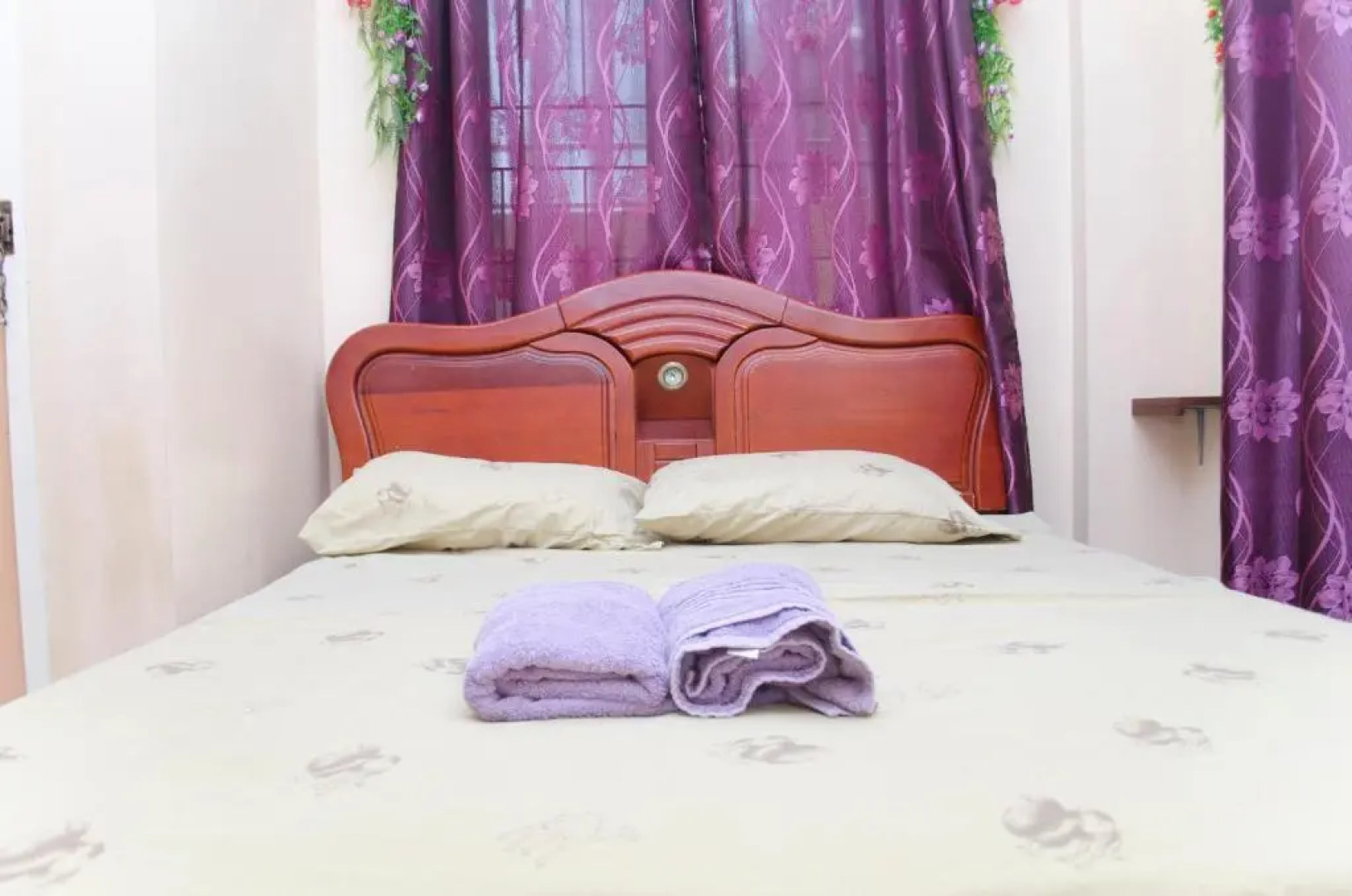 Julz Tropical Apartments