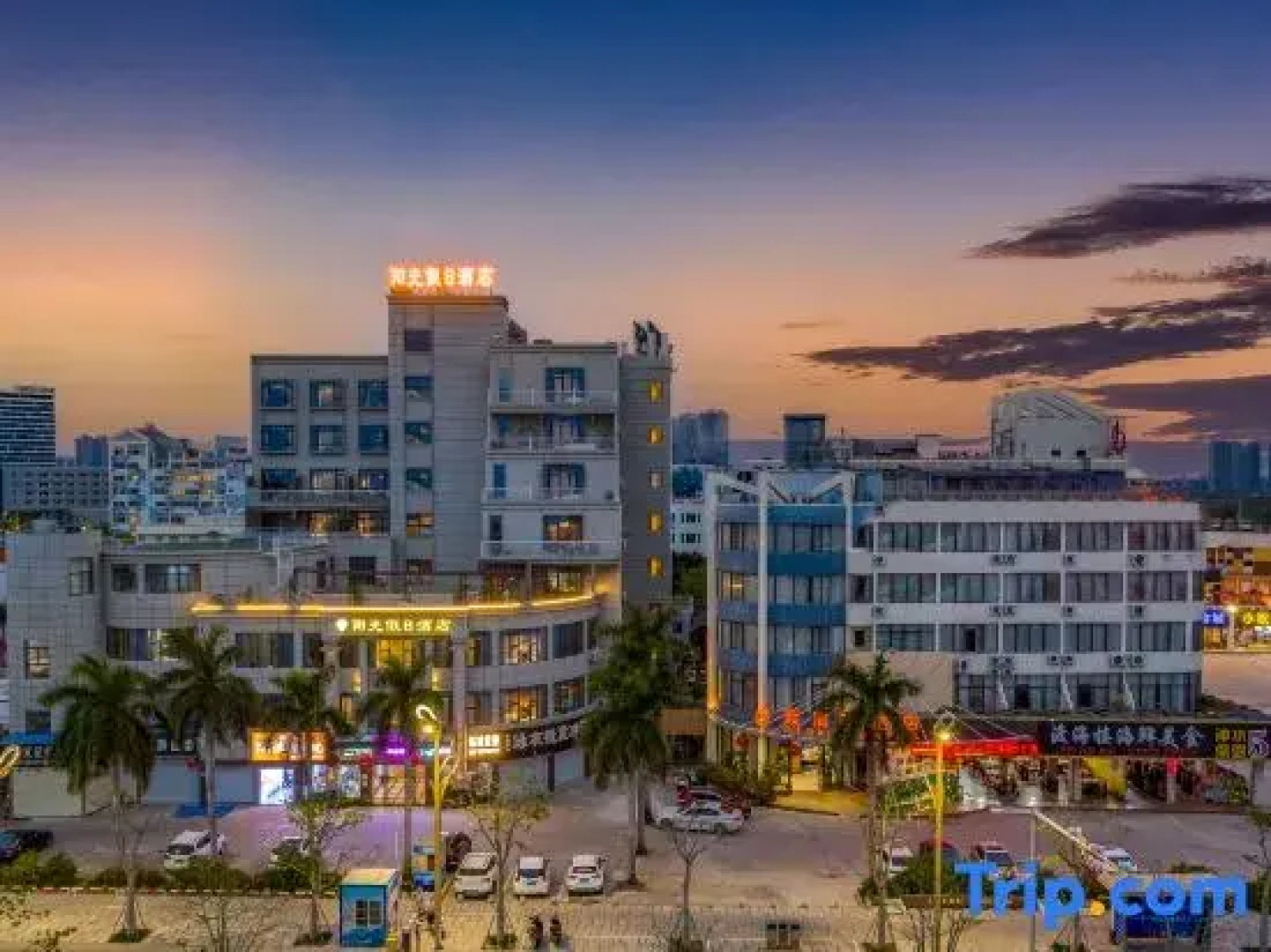 Sunshine Holiday Hotel（Beihai Silver Beach Beach Park）