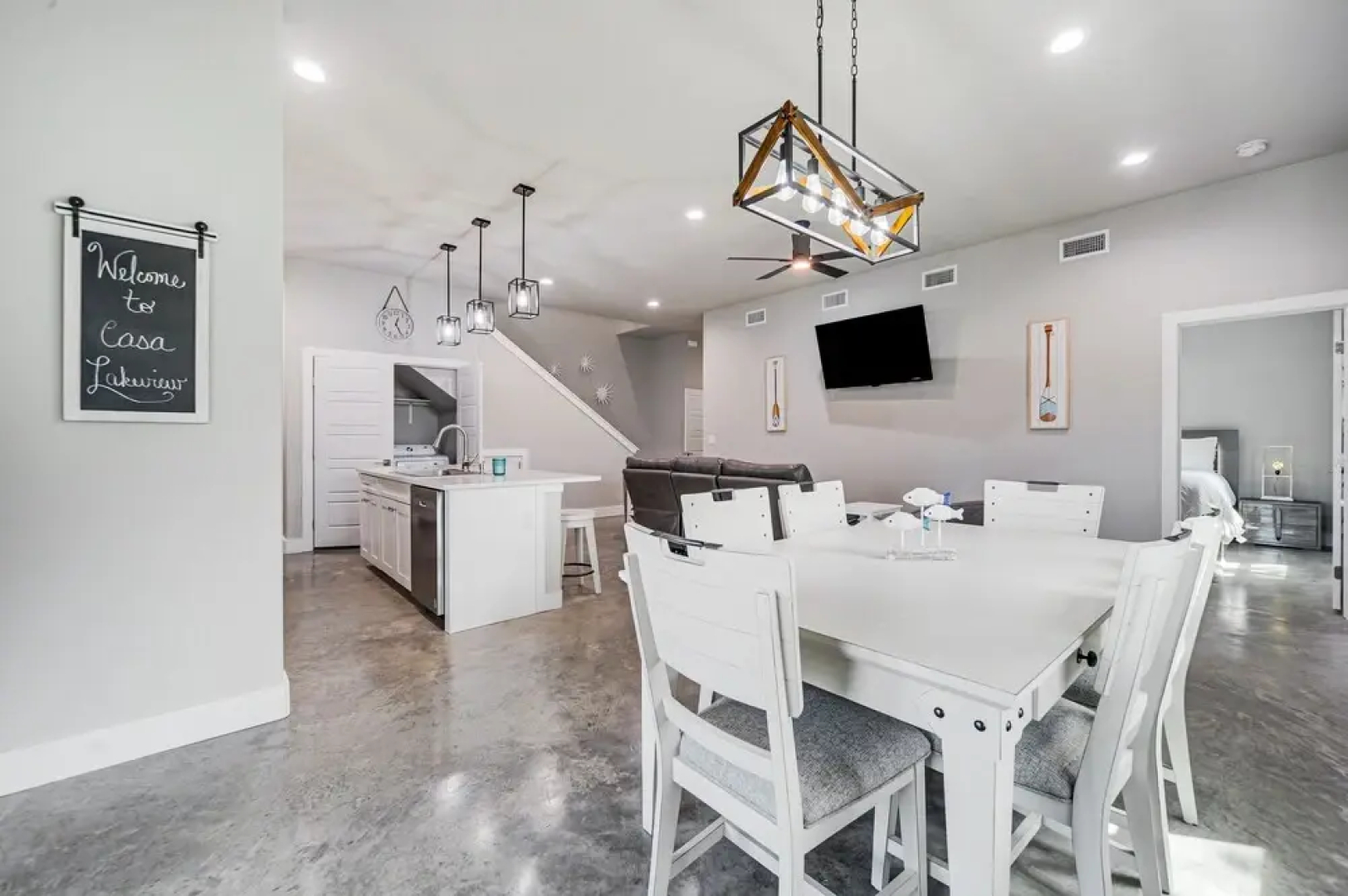 Canyon Lake Home W/ Private Deck: 5 Mi To Marina!