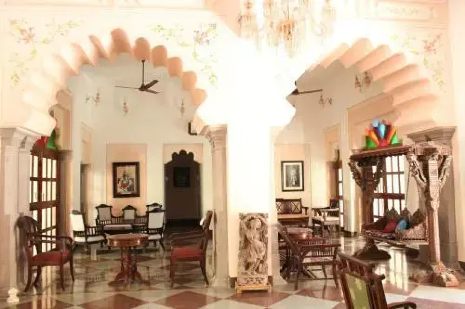 Ishwari Niwas Palace