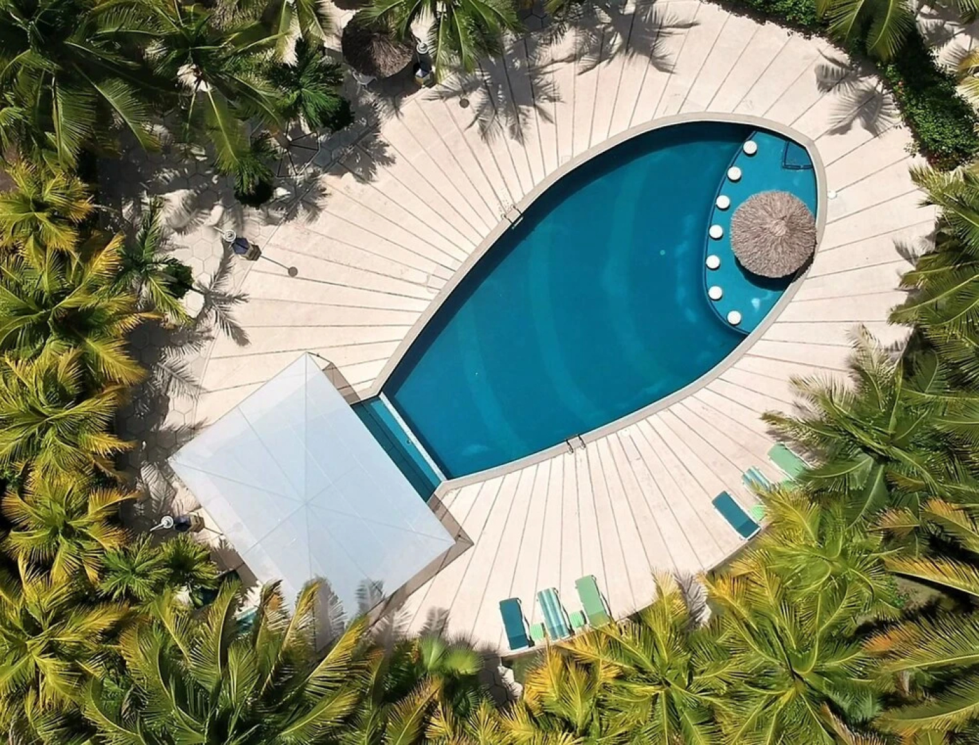 Beach House LM006