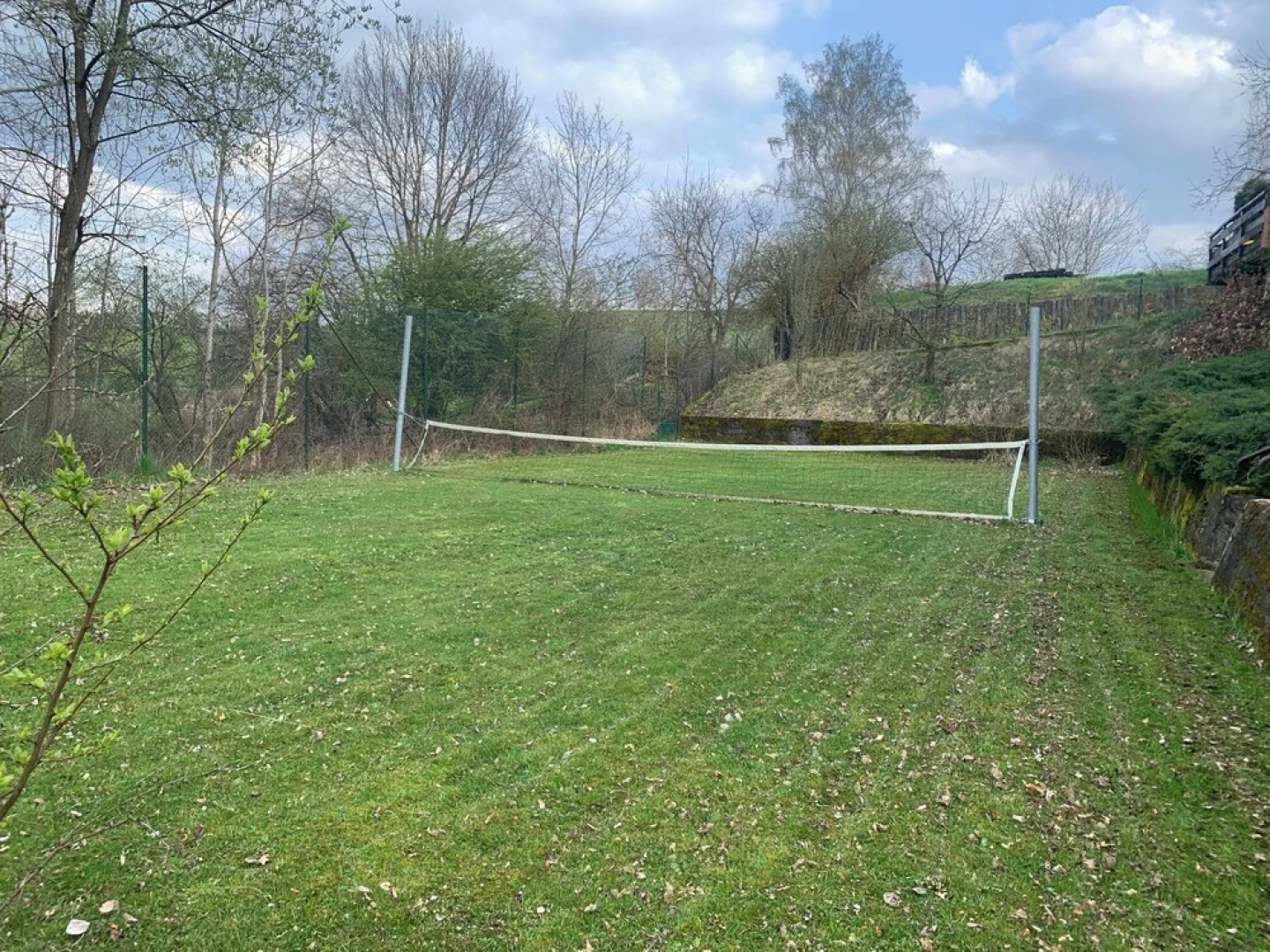 Cottage with pool playground and privacy