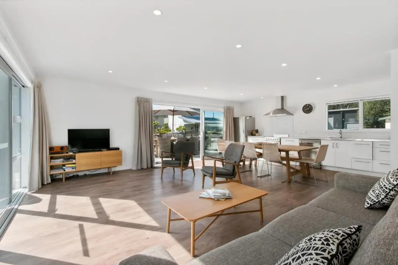 The Waihi Beach House - Waihi Beach Holiday Home