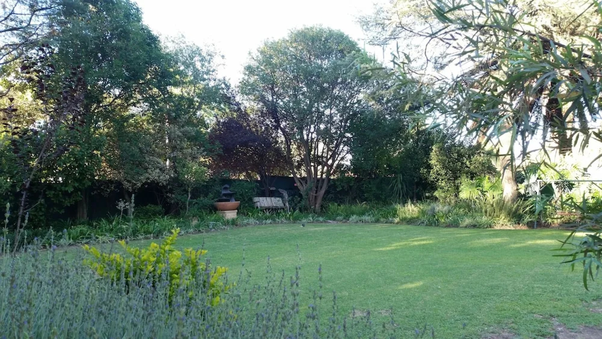 Six Valk Avenue Guest House