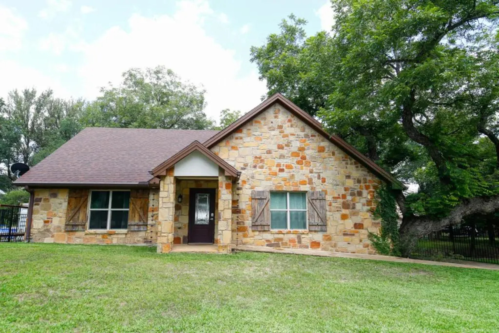 Lake LBJ 4BR Home w/ Boat Deck, Huge Yard