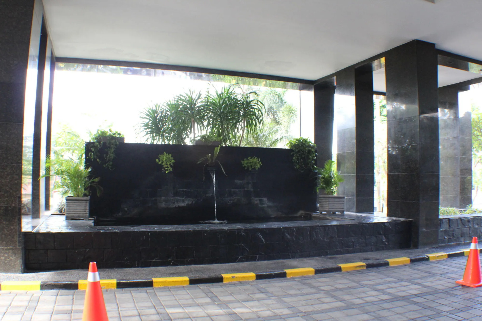 Hotel Santika Pandegiling Surabaya