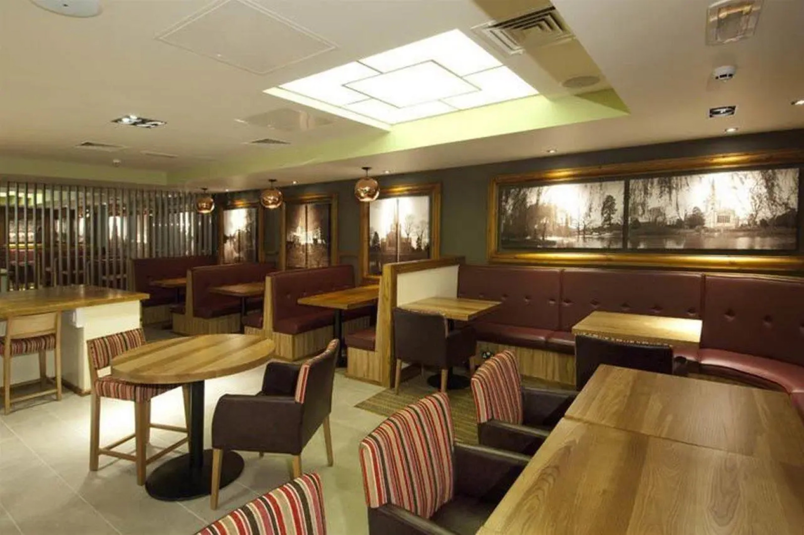Premier Inn Stratford-Upon-Avon Central