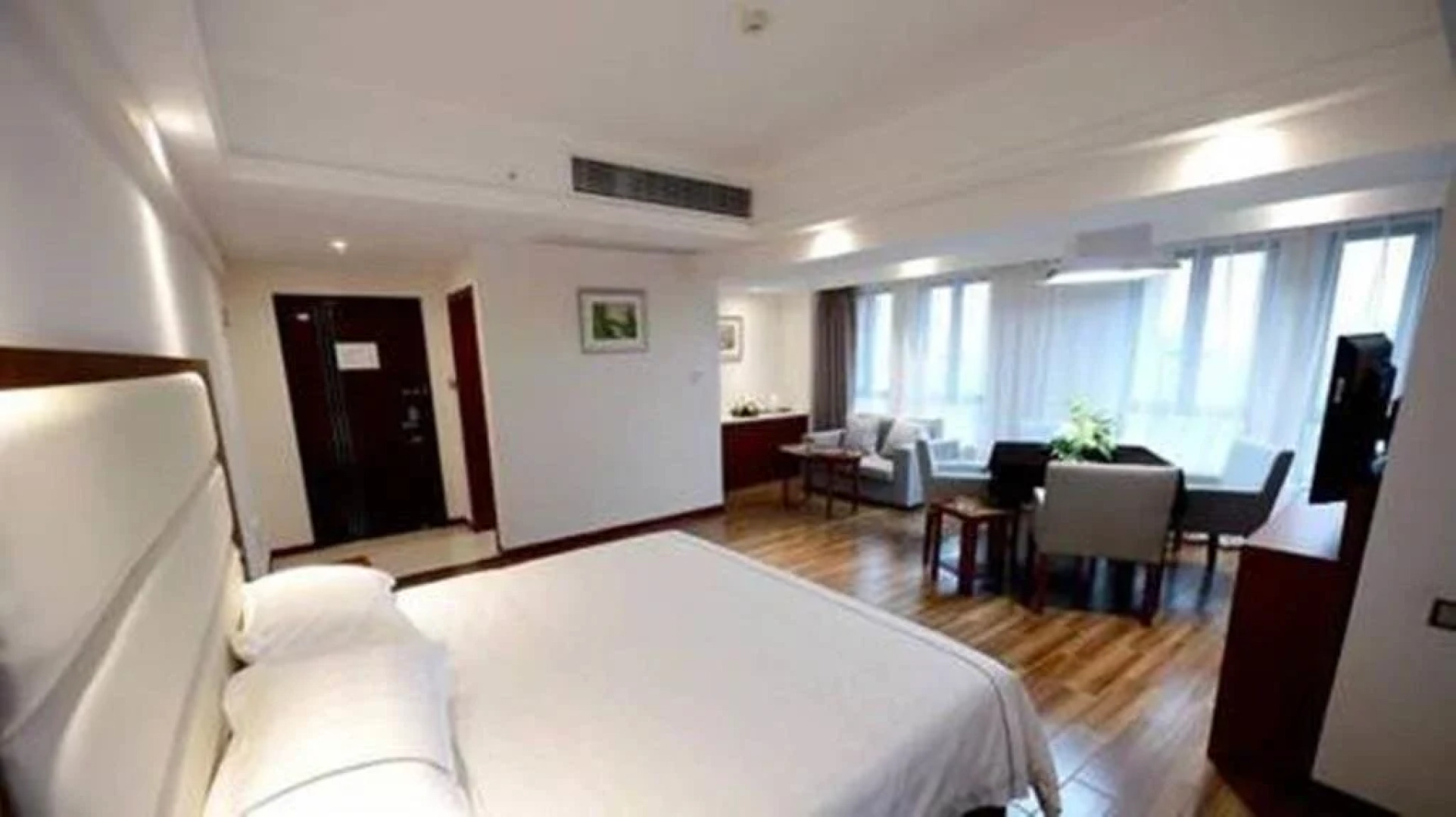 Four Seasons Carme Hotel