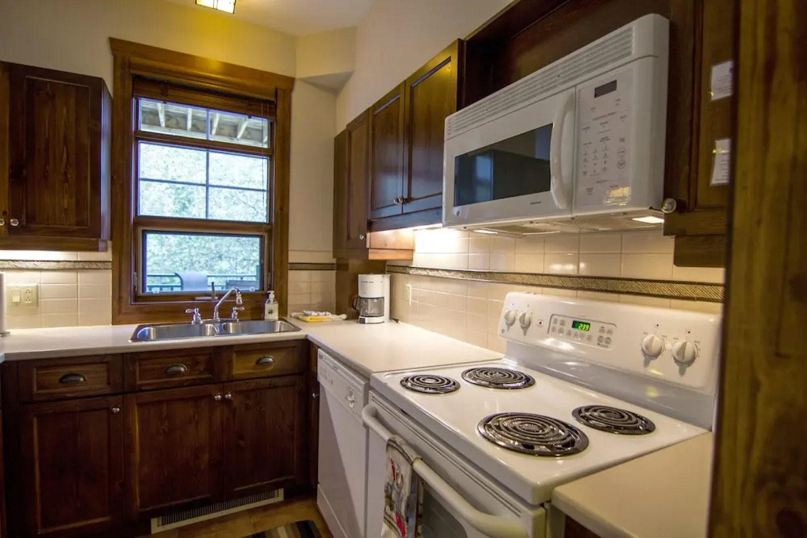 Tremblant les Eaux by Location ADP Tremblant