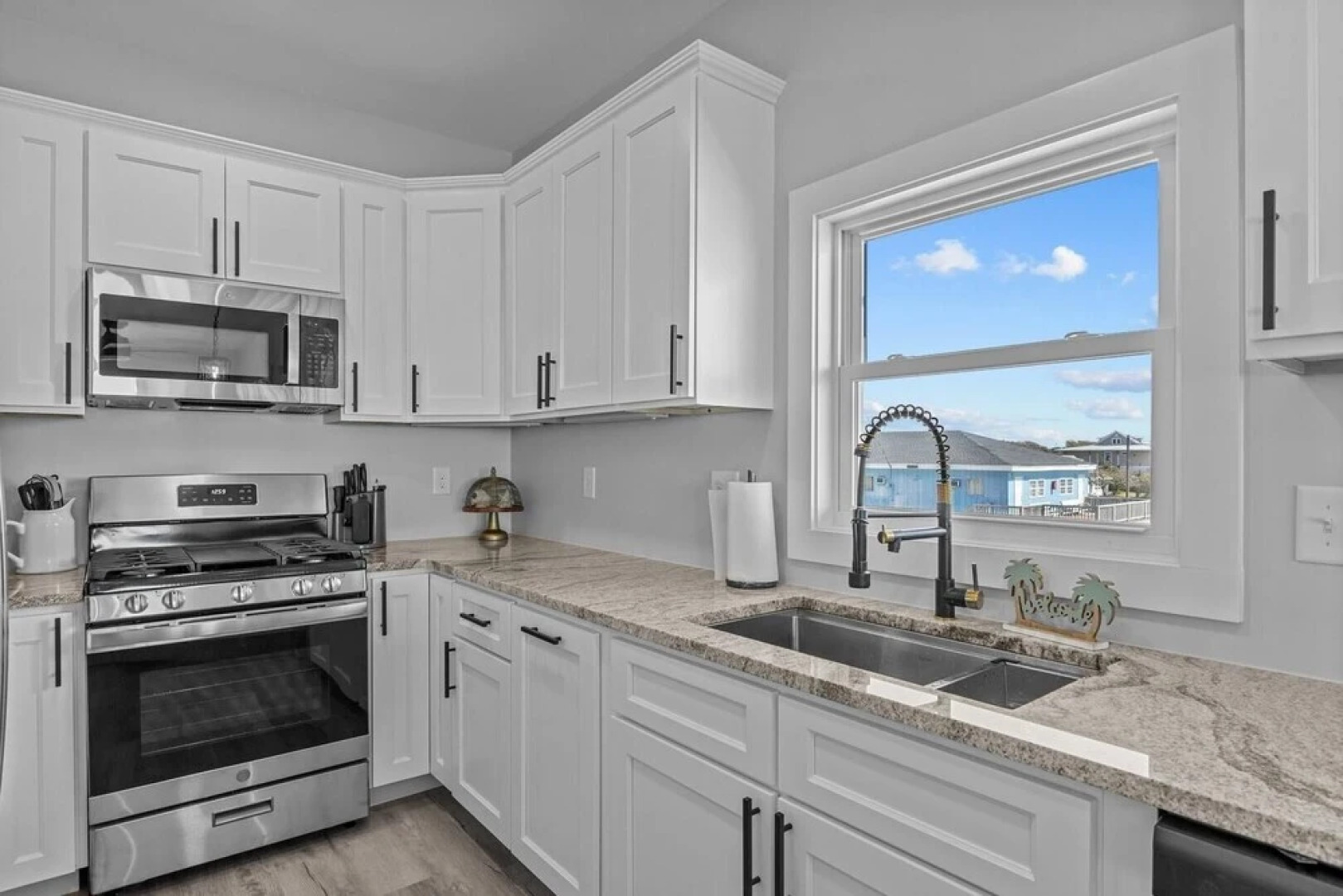 Shell Point 2 Bedroom Condo by RedAwning