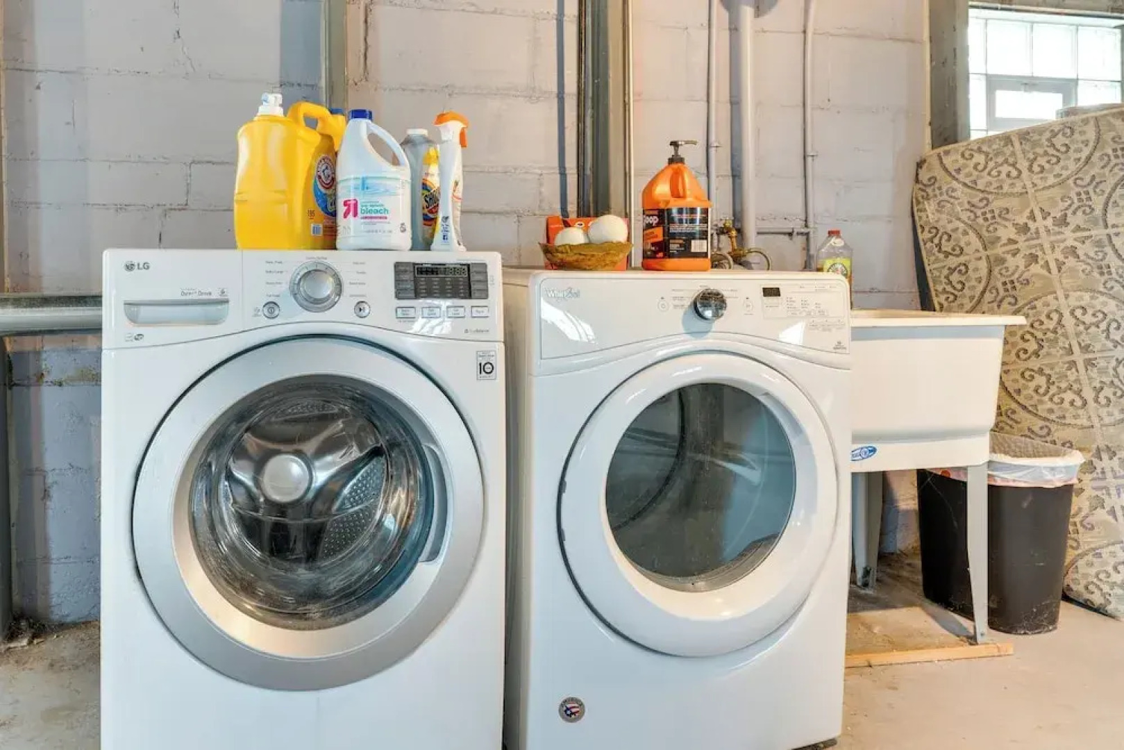 Pet-friendly Home - 6 Mi to Downtown Milwaukee!