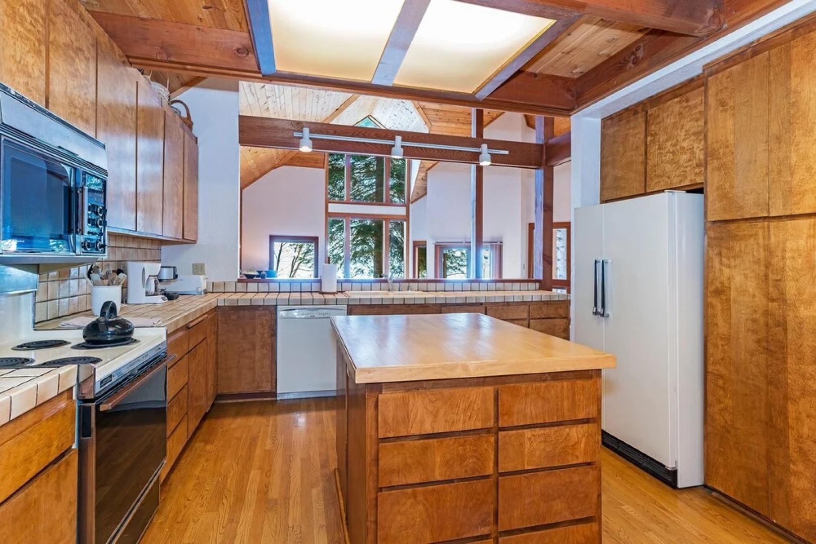 Tahoe Classic by Tahoe Mountain Properties