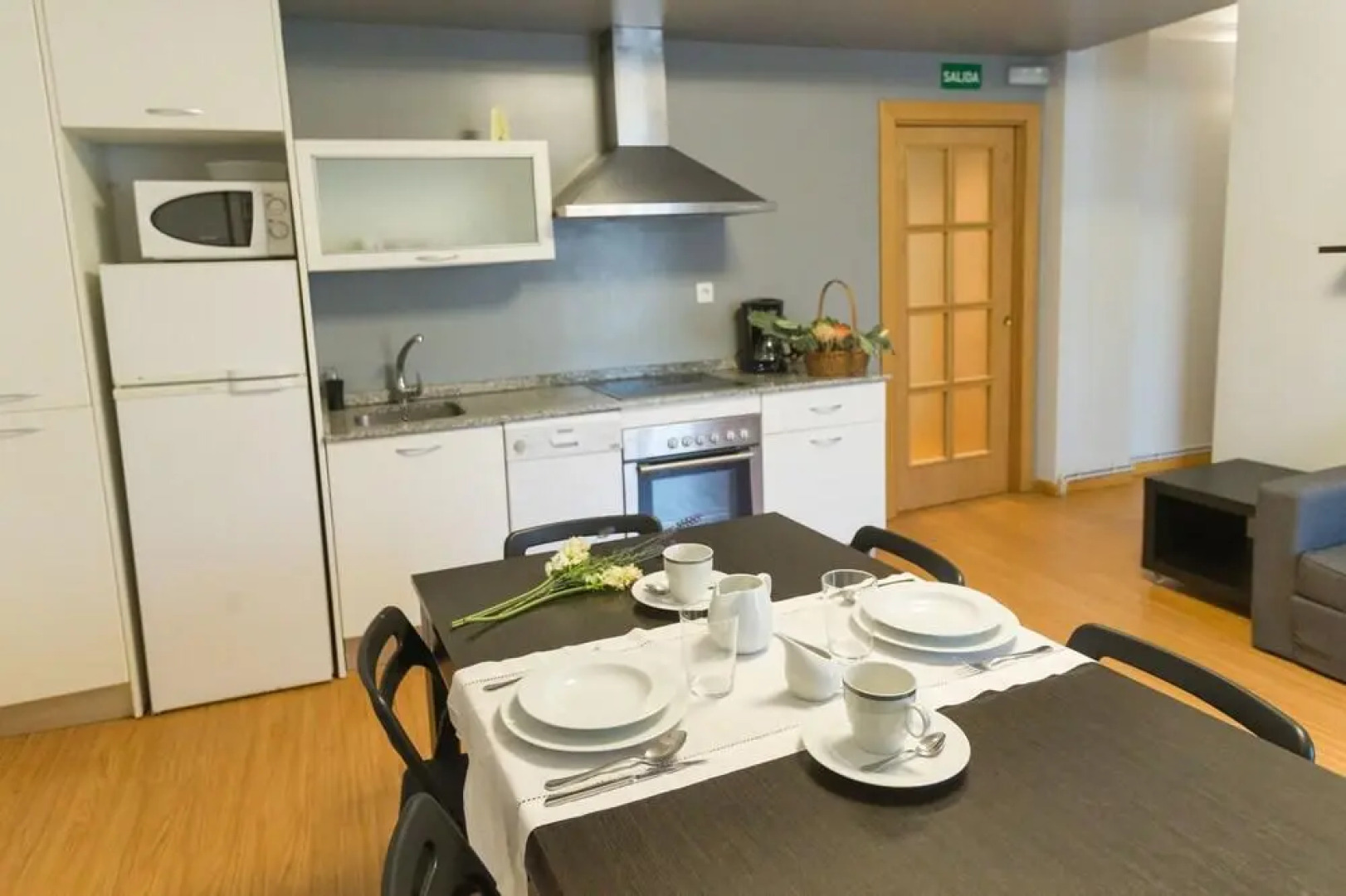 Iribarren I-II by Aptos Turisticos Tudela