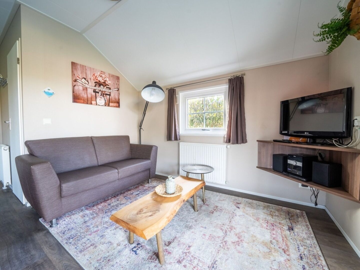 Comfortable Chalet Near Park De Veluwe