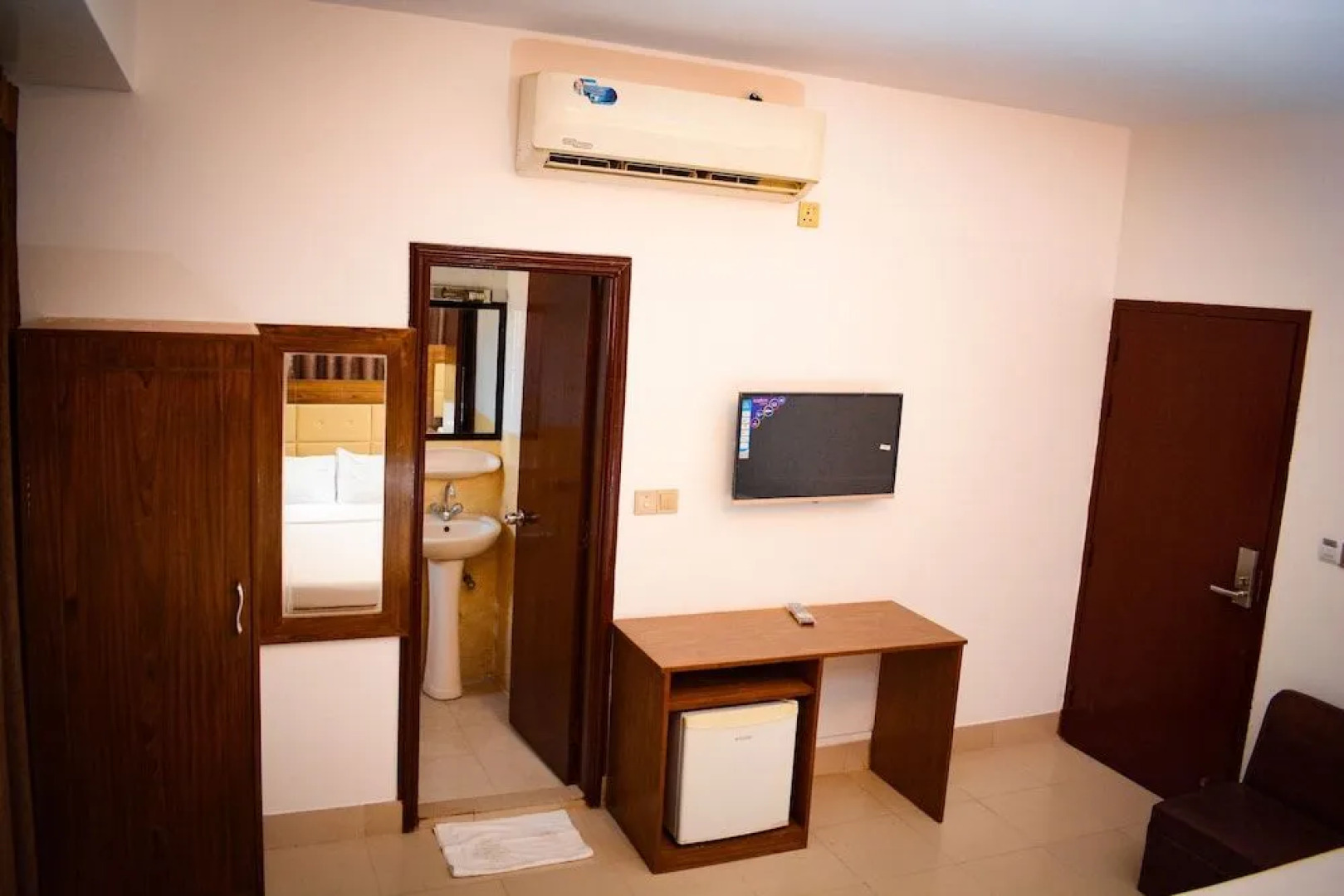 Favour Inn International