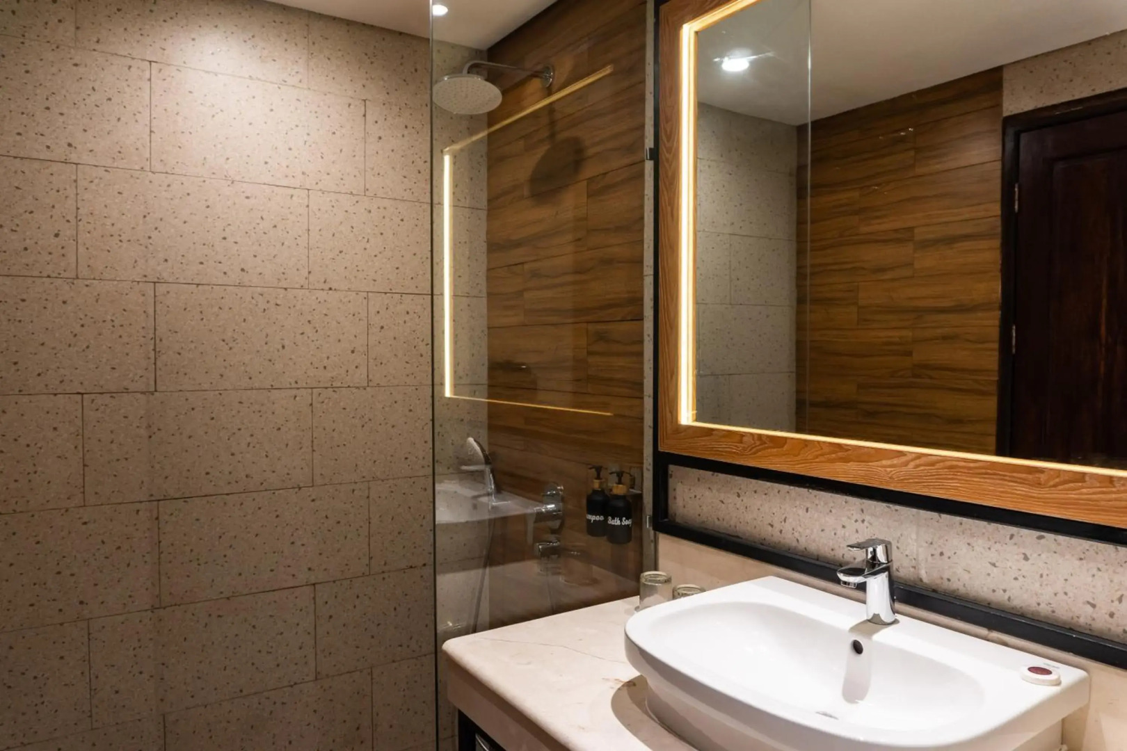 Grand Sunshine Resort & Convention