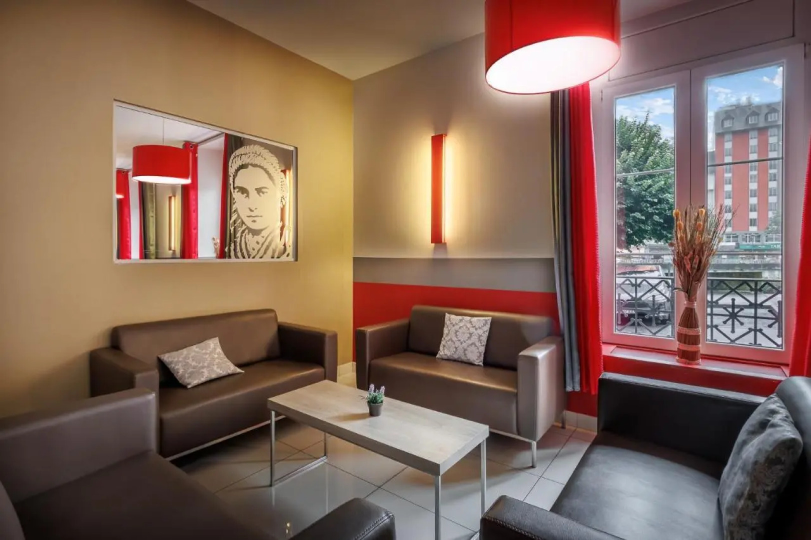 Hotel Saint Louis De France