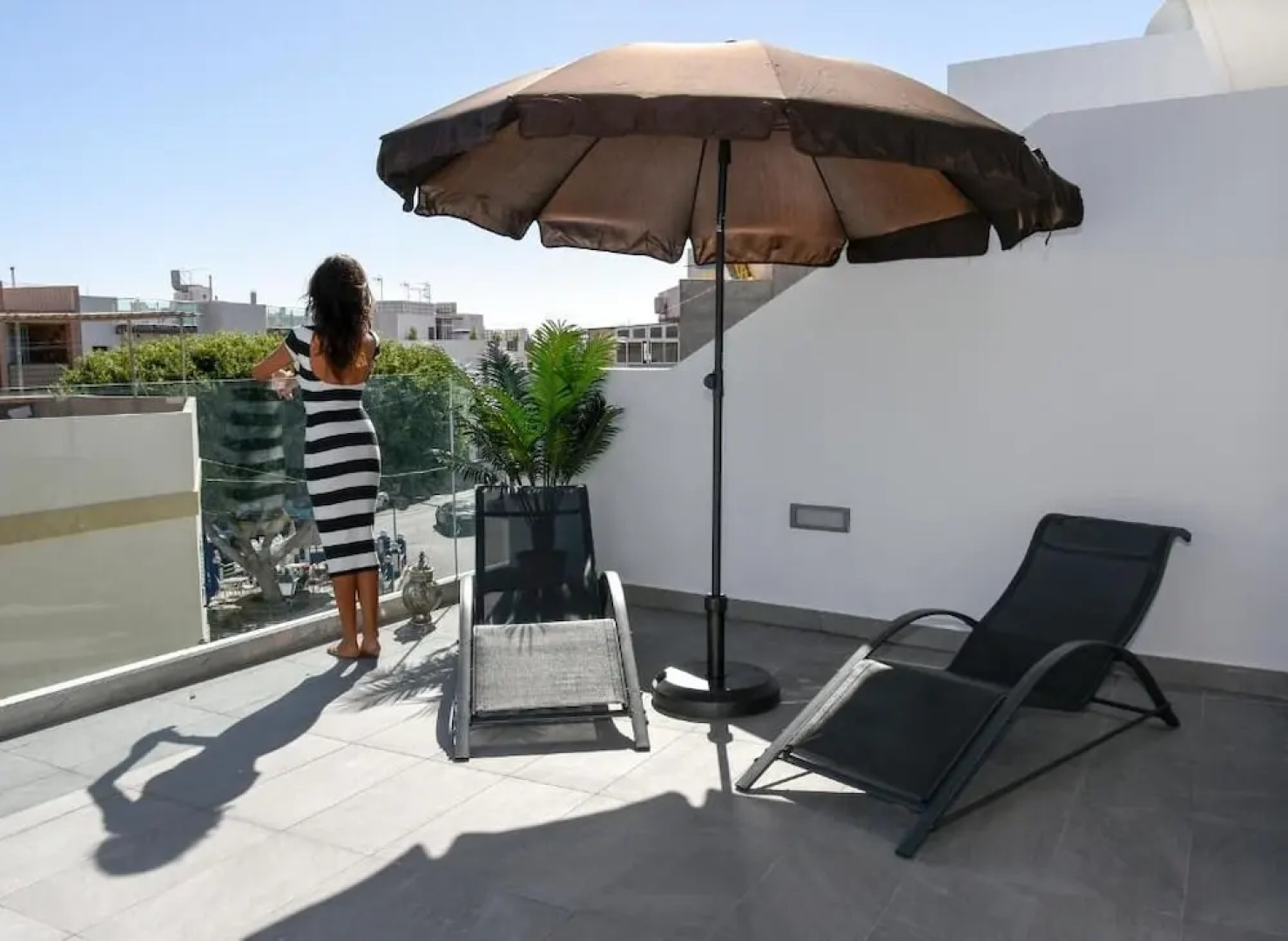 Pura Vida Beach Suites