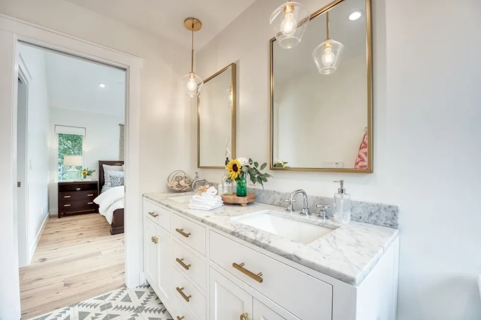 727 Sonrisa St 1 Bedroom Home by RedAwning