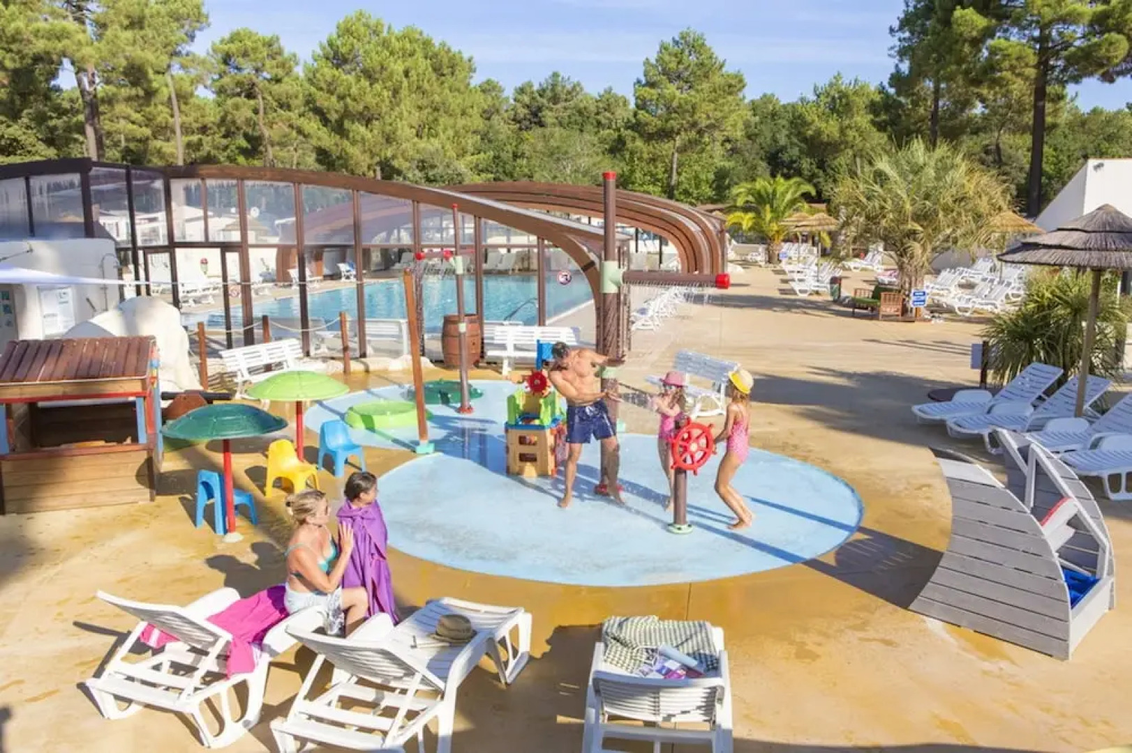 Bungalow With 3 Bedrooms in La Tremblade, With Shared Pool and Furnished Terrace - 2 km From the Beach