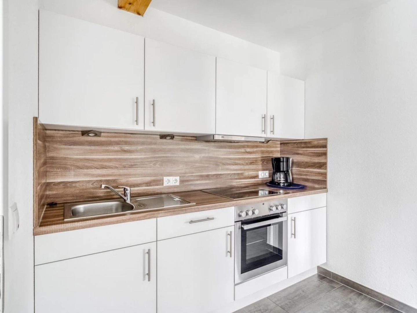 Inviting Holiday Home in Insul With Patio