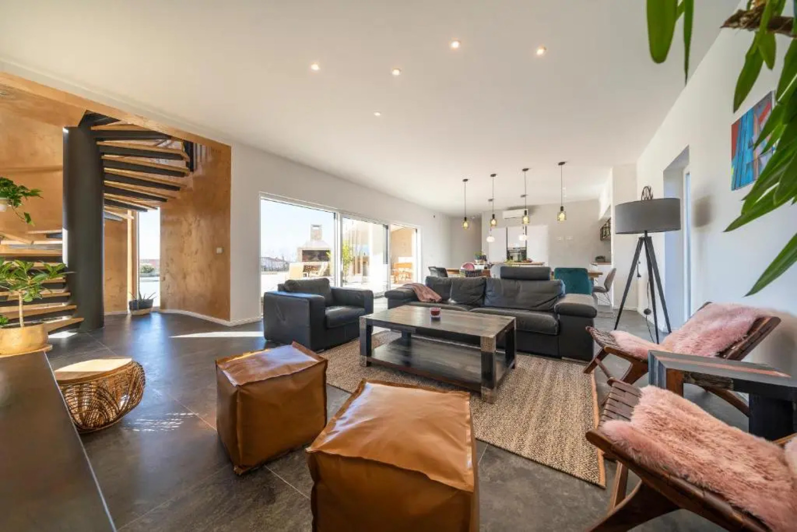 Villa Elani - Stylish And Modern 6B Seaview Villa