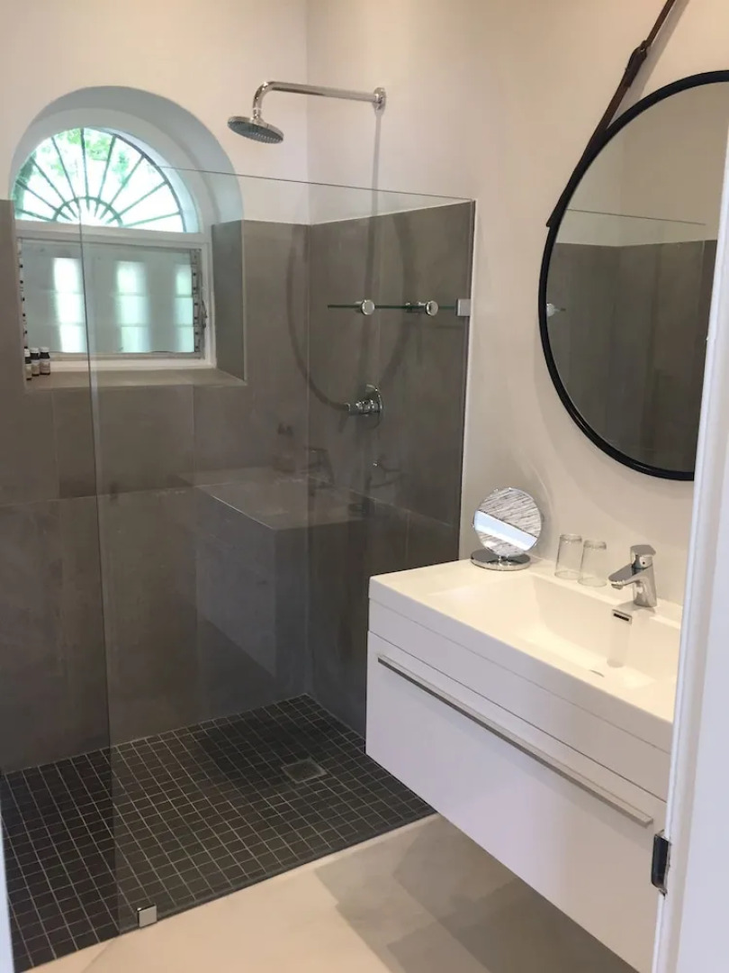 Mountain Shadows Estate