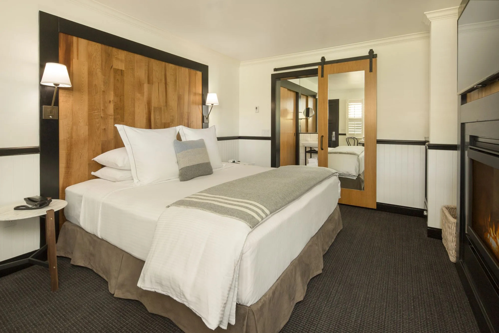 Le Petit Pali at 8th Ave