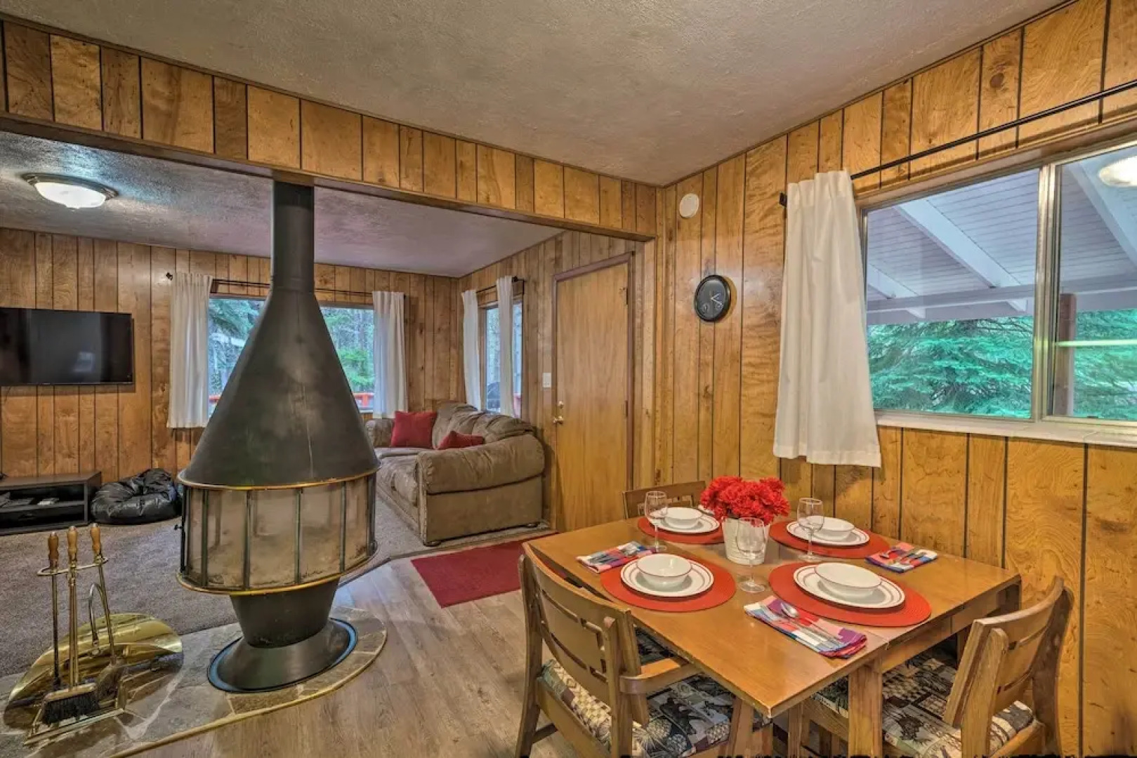 2 Cozy Island Park Cabins w/ Near the Lake!