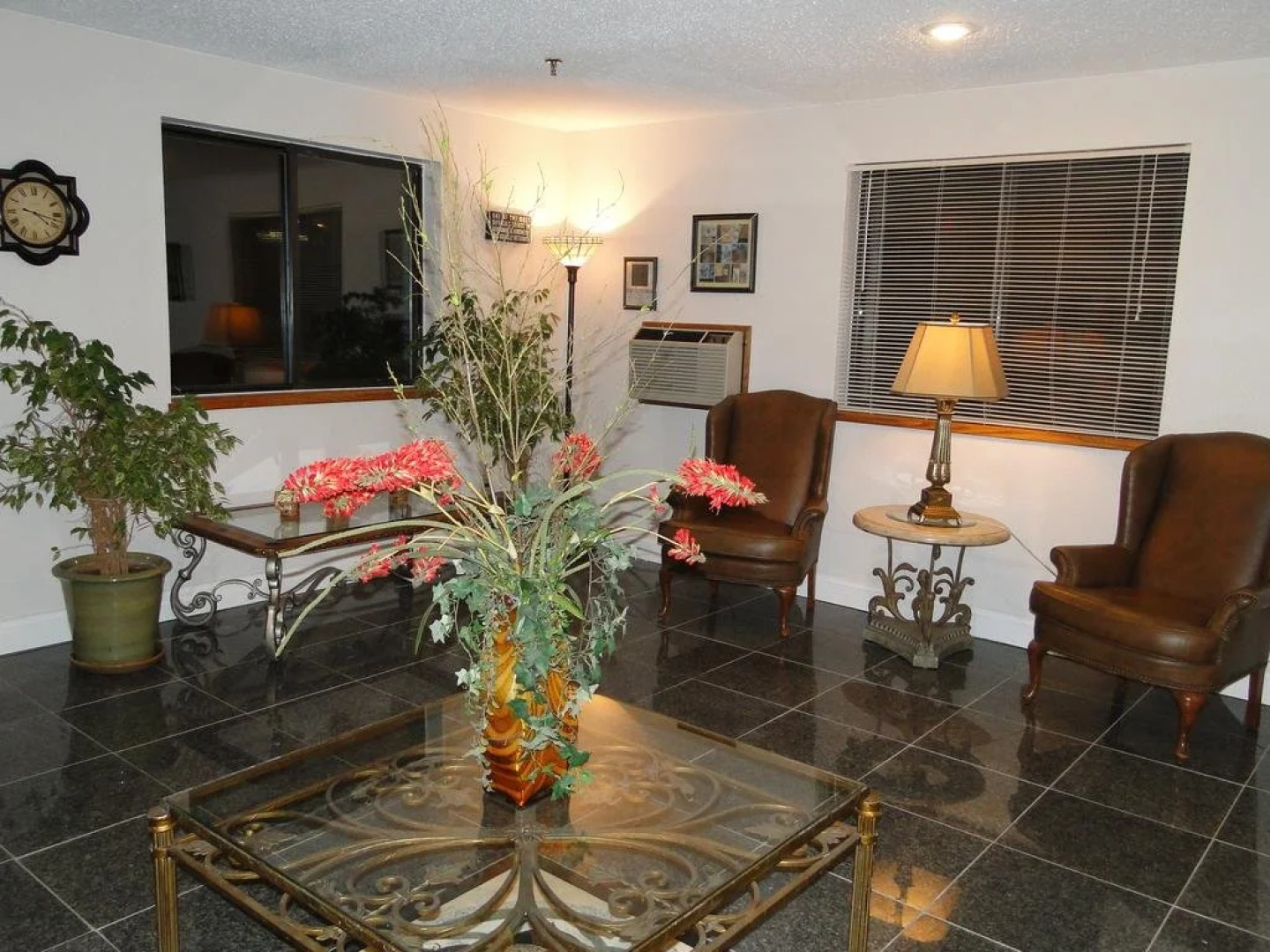 Oscoda Lakeside Hotel