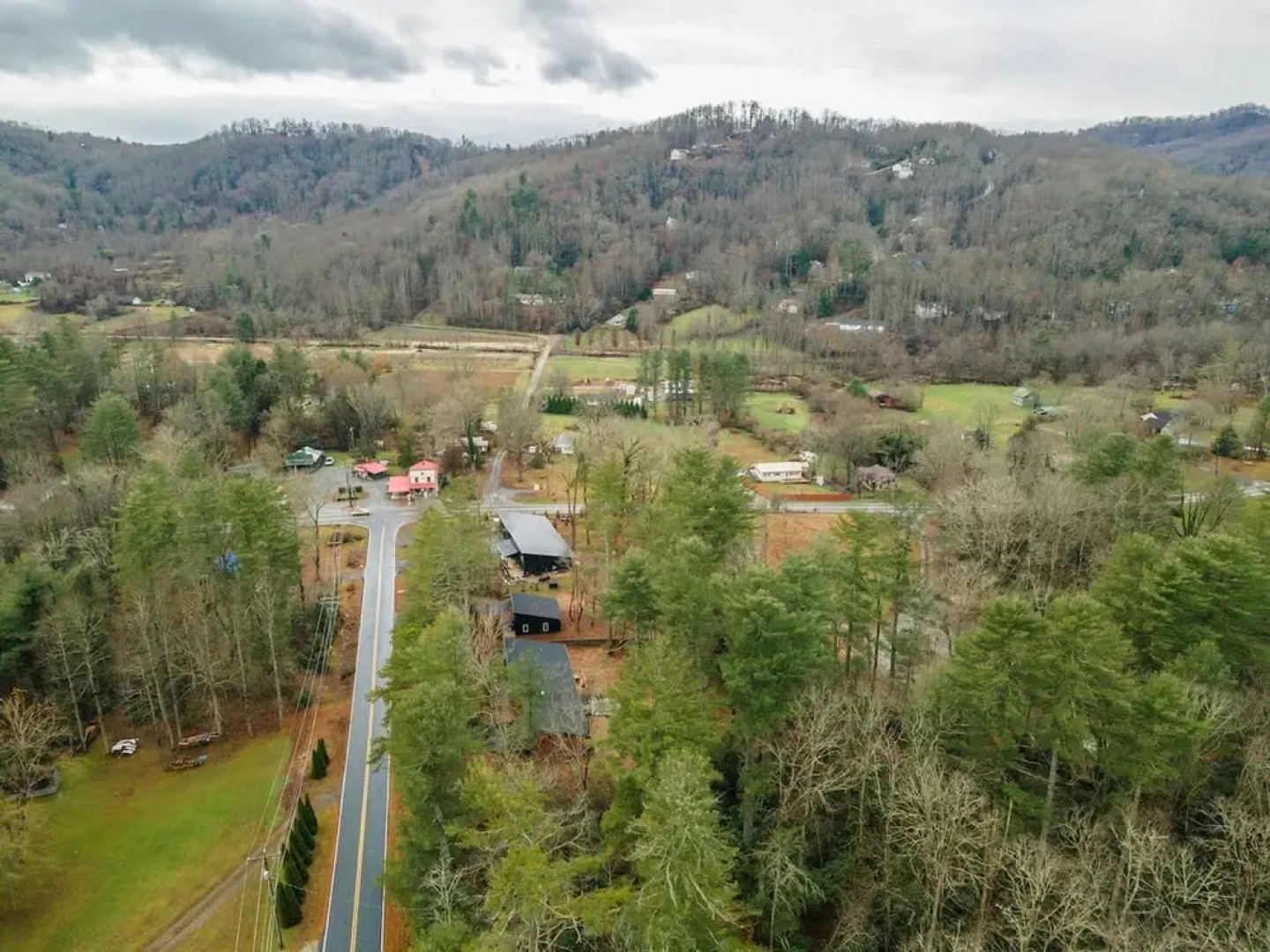 Rejuvenate in the Mtns w Sauna 5 min Drive to DT