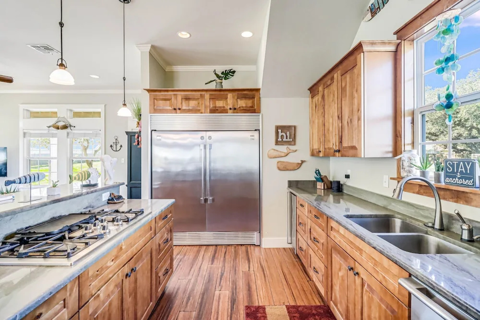 The James Pearl 4 Bedroom Home by RedAwning