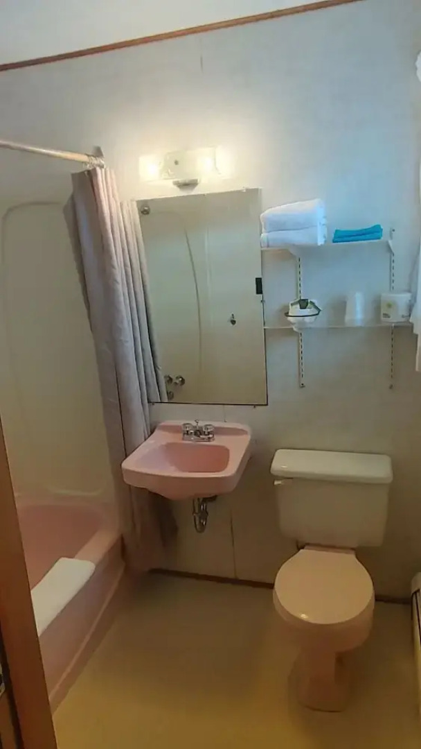 Singing Sands Inn Motel